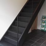 eiken trap met tegentreden en een bloktrede